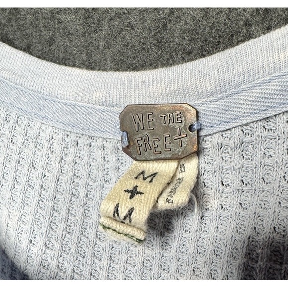 Free People Size Medium Women's Blue And Purple Waffle Knit Frayed Hem Shirt - Picture 2 of 3